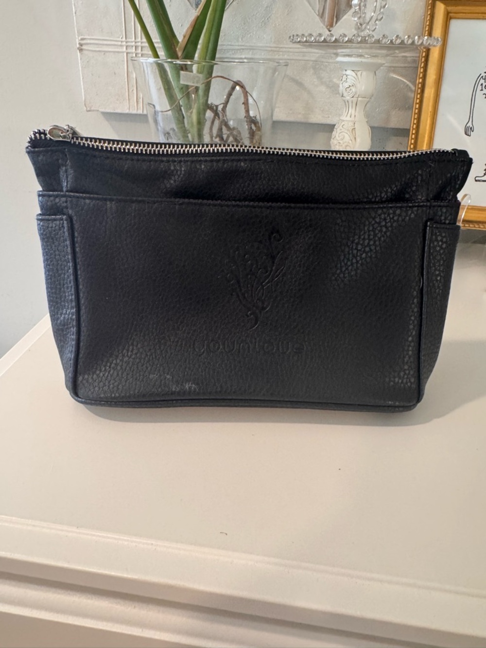5/10$ Unique Vintage Black Men's Toiletry Bag